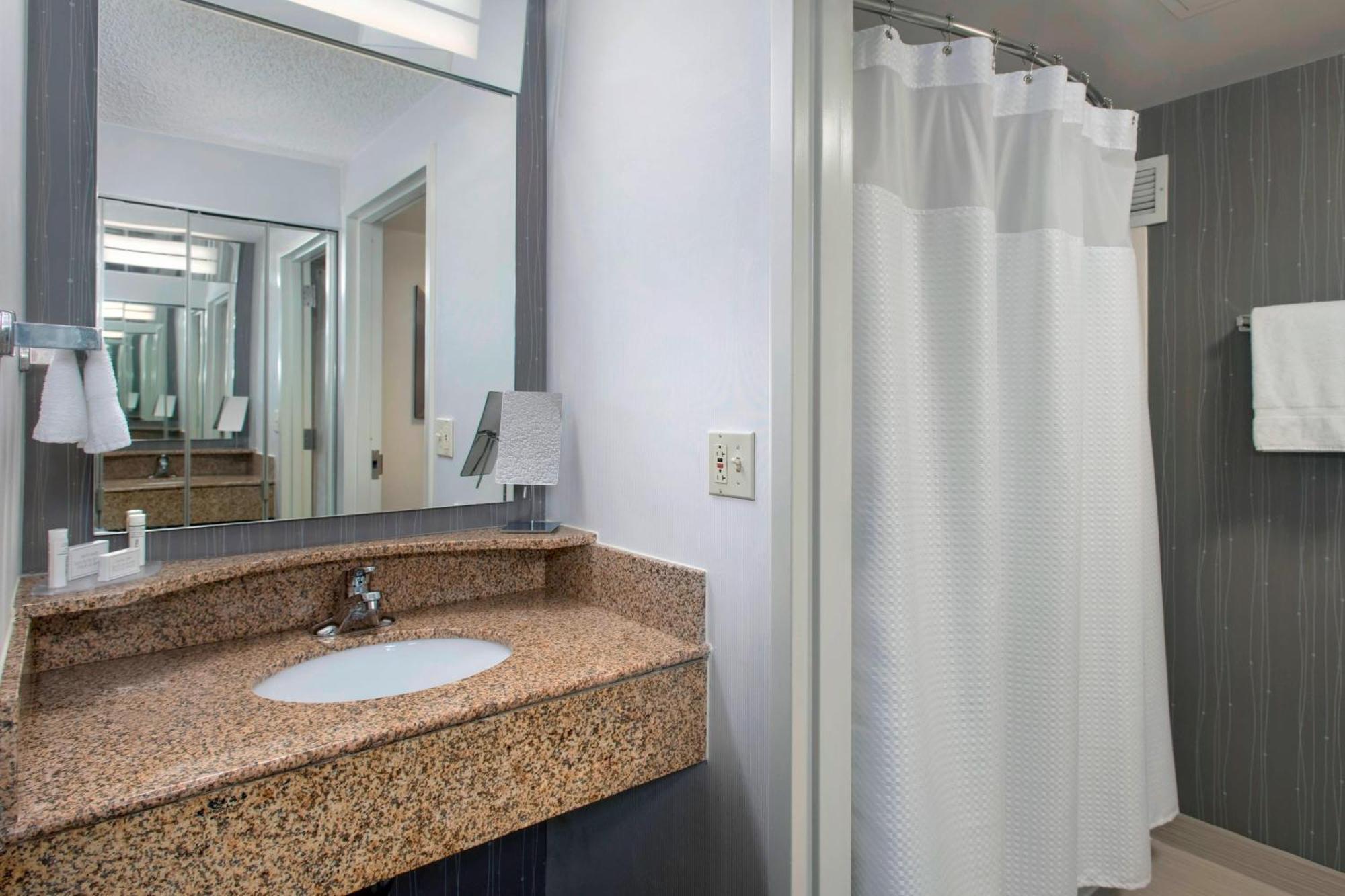 Hotel Courtyard By Marriott Newark Elizabeth Zewnętrze zdjęcie